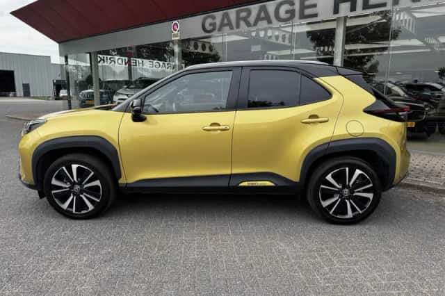 Toyota Yaris Cross (2022) thumbnail 3