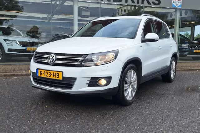 Volkswagen Tiguan (2014) thumbnail 2