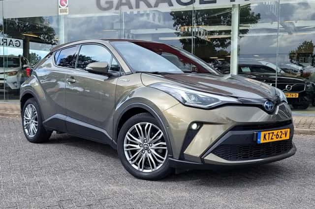 Toyota C-HR (2021) thumbnail 4