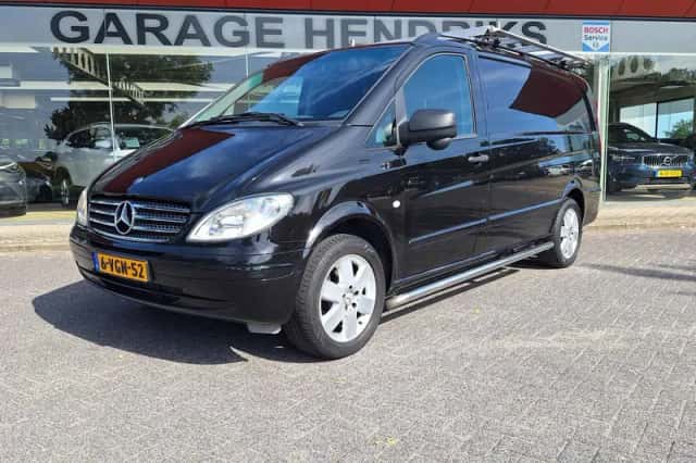 Mercedes-Benz Vito (2010) thumbnail 2