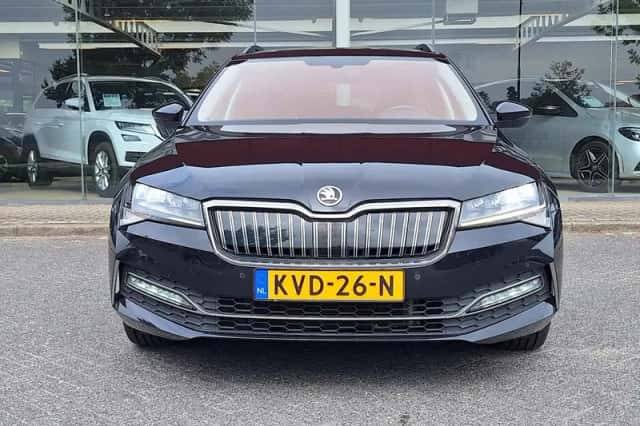 Škoda Superb (2020) thumbnail 5