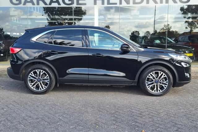 Ford Kuga (2021) thumbnail 6