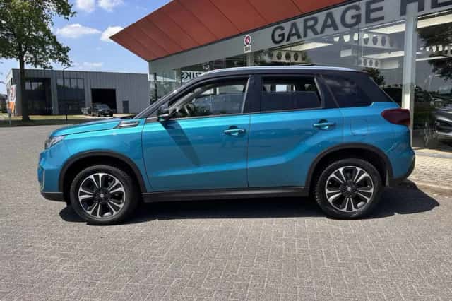 Suzuki Vitara (2022) thumbnail 2