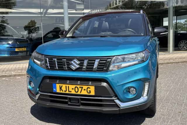 Suzuki Vitara (2022) thumbnail 3