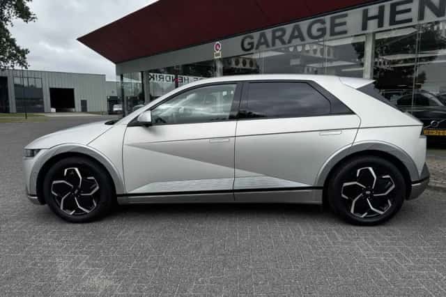 Hyundai Ioniq 5 (2022) thumbnail 5