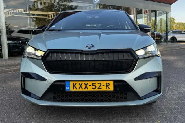 Škoda Enyaq (2023) thumbnail 4