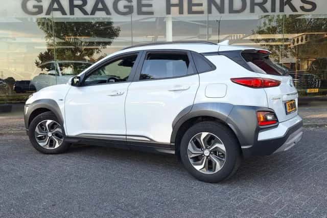 Hyundai Kona (2020) thumbnail 4