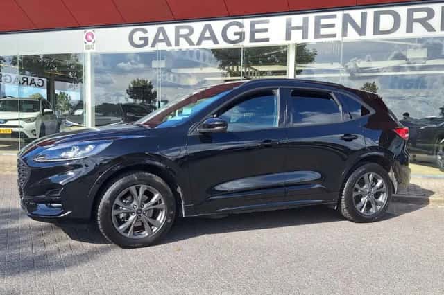 Ford Kuga (2023) thumbnail 3