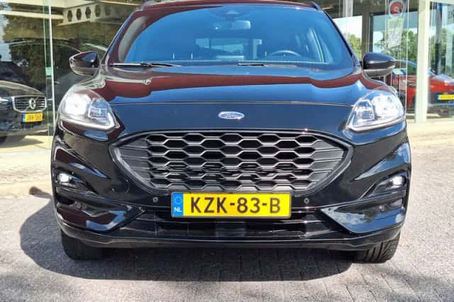 Ford Kuga (2023) thumbnail 5