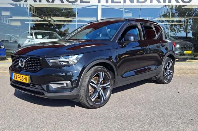 Volvo XC40 (2021) thumbnail 1