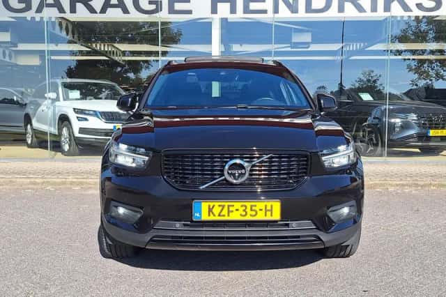 Volvo XC40 (2021) thumbnail 6