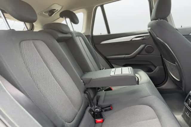 BMW X1 (2021) thumbnail 3