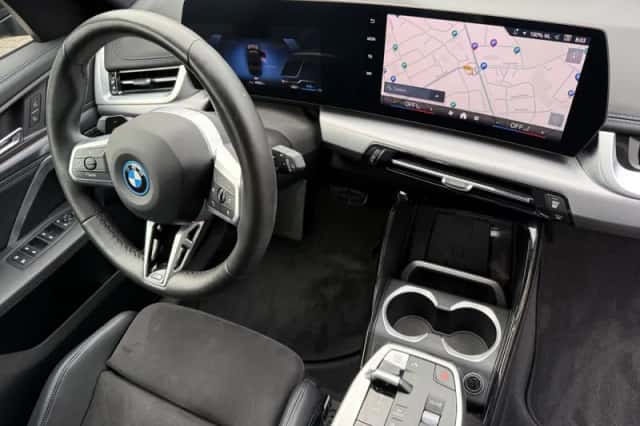BMW X1 (2024) thumbnail 3