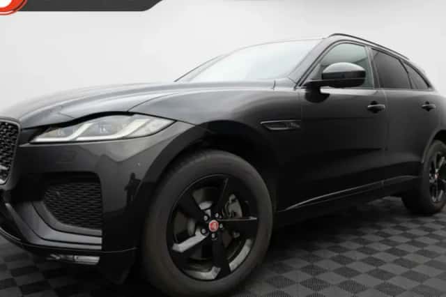 Jaguar F-Pace (2022) thumbnail 1