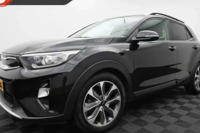 Kia Stonic (2019) thumbnail 1