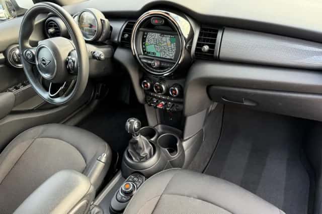 MINI Cooper (2020) thumbnail 5