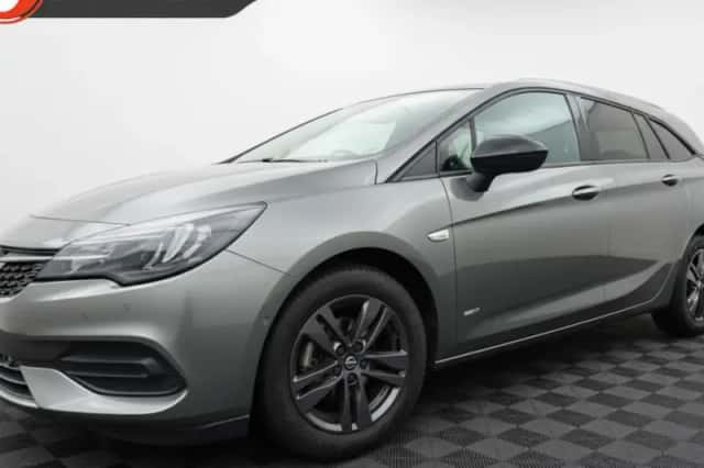 Opel Astra (2022) thumbnail 1
