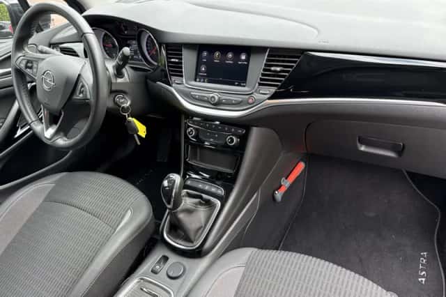 Opel Astra (2022) thumbnail 5