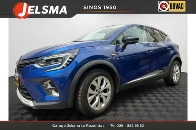Renault Captur (2021) thumbnail 2