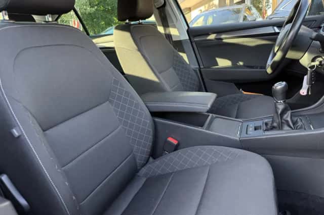 Škoda Superb (2018) thumbnail 3