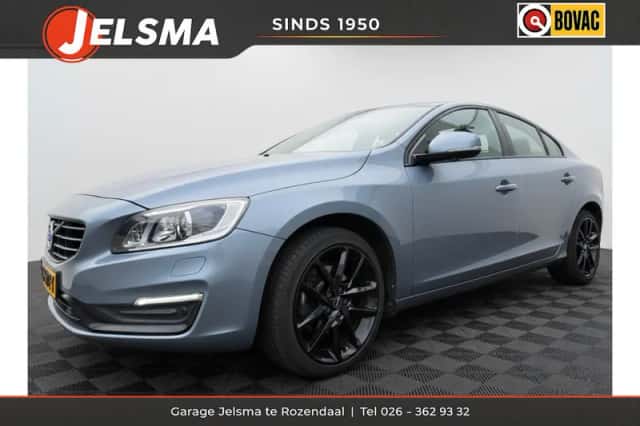 Volvo S60 (2017) thumbnail 2