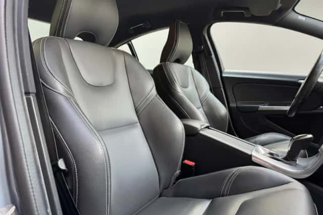 Volvo S60 (2017) thumbnail 4