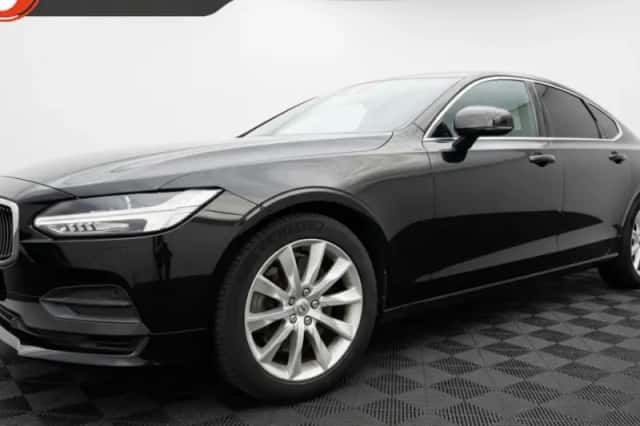 Volvo S90 (2018) thumbnail 1