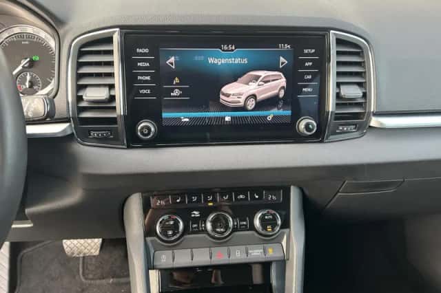 Škoda Karoq (2019) thumbnail 4