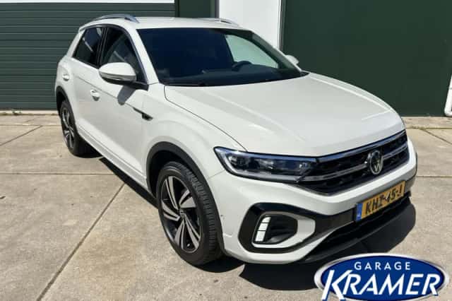 Volkswagen T-Roc (2024) thumbnail 1
