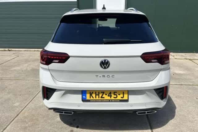 Volkswagen T-Roc (2024) thumbnail 5