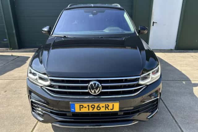 Volkswagen Tiguan (2022) thumbnail 2