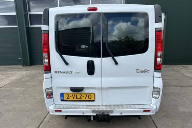 Renault Trafic (2011) thumbnail 5