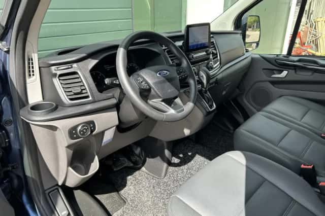 Ford Transit Custom (2023) thumbnail 2