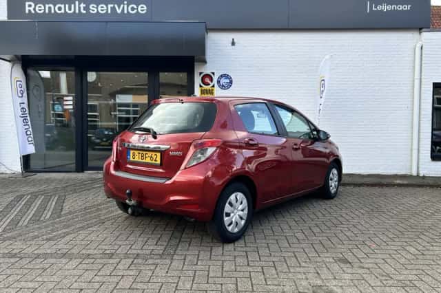 Toyota Yaris (2014) thumbnail 6