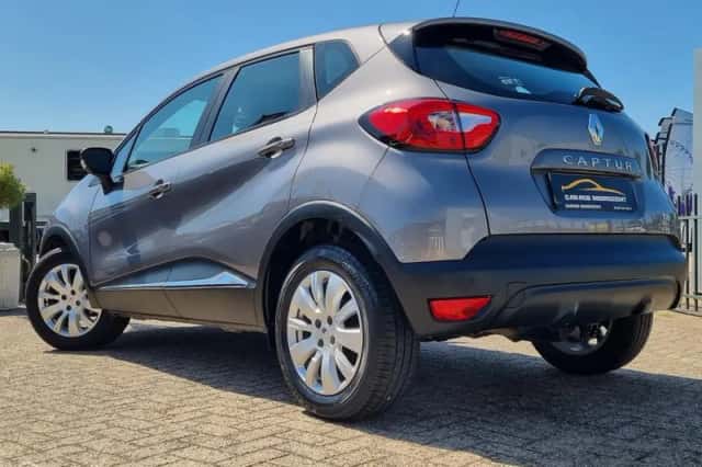 Renault Captur (2016) thumbnail 5