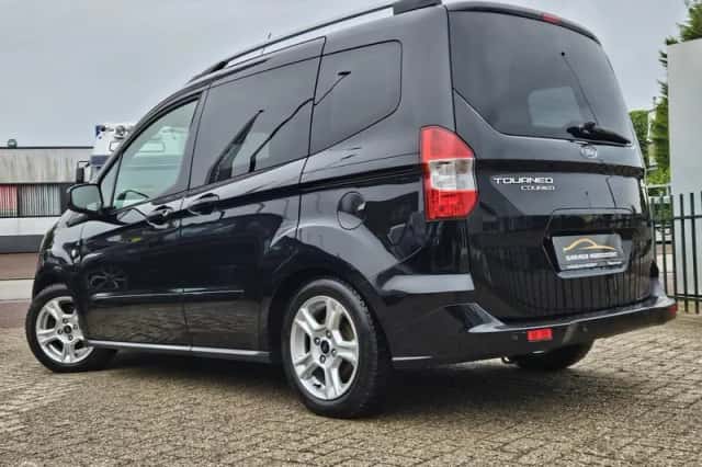 Ford Tourneo Courier (2016) thumbnail 5