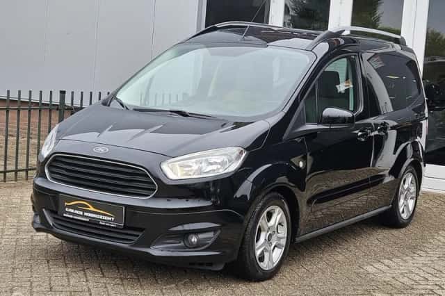 Ford Tourneo Courier (2016) thumbnail 6