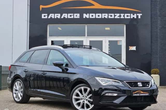 SEAT Leon (2018) thumbnail 2