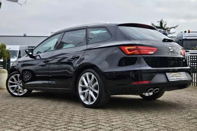 SEAT Leon (2018) thumbnail 5