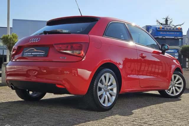 Audi A1 (2012) thumbnail 4