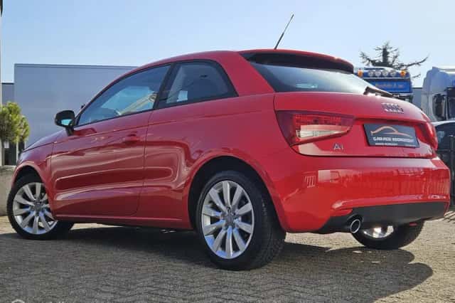 Audi A1 (2012) thumbnail 6