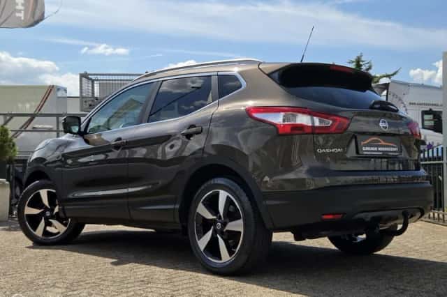 Nissan Qashqai (2016) thumbnail 5