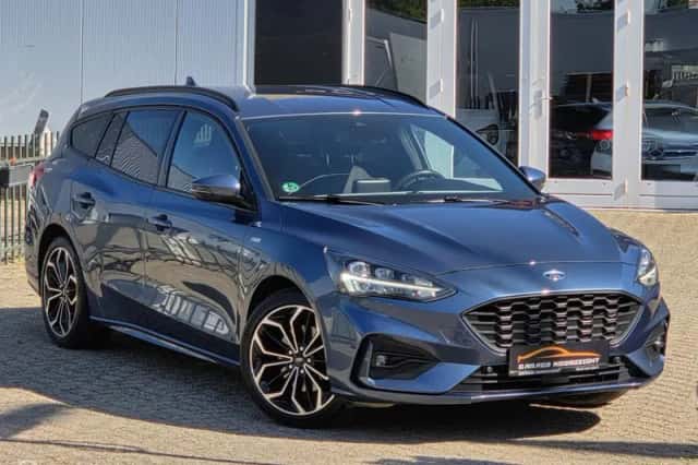 Ford Focus (2020) thumbnail 3