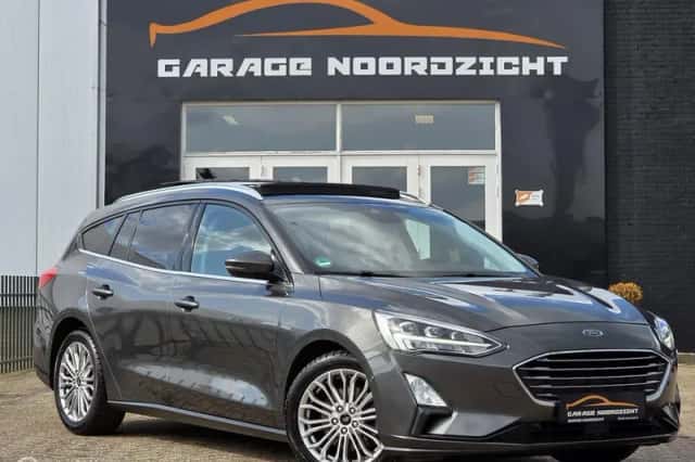 Ford Focus (2019) thumbnail 2