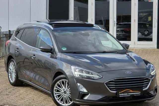 Ford Focus (2019) thumbnail 3