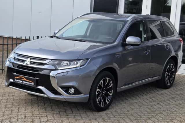 Mitsubishi Outlander (2018) thumbnail 6