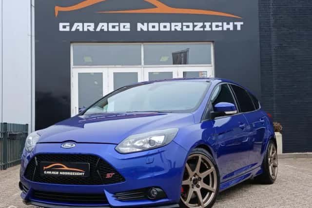 Ford Focus (2015) thumbnail 1
