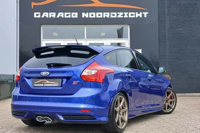 Ford Focus (2015) thumbnail 6