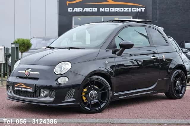 Fiat 500 Abarth (2016) thumbnail 1