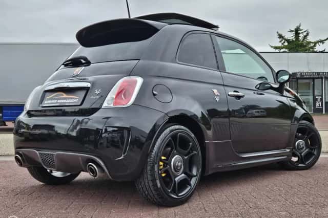 Fiat 500 Abarth (2016) thumbnail 4